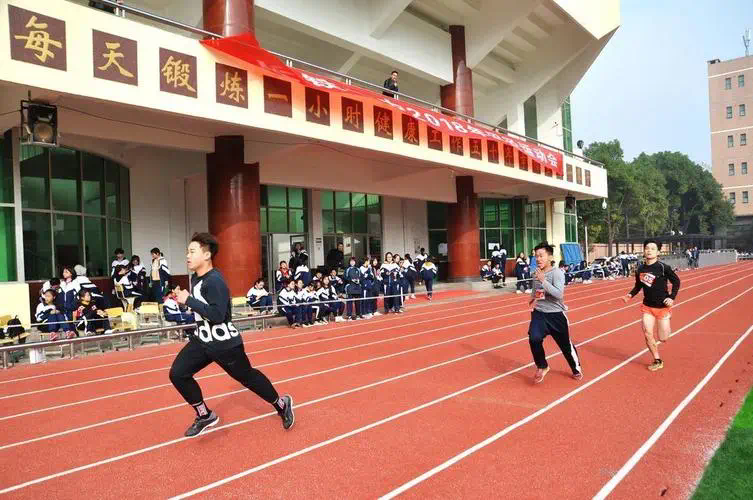 男士网球拍礼物有哪些款式